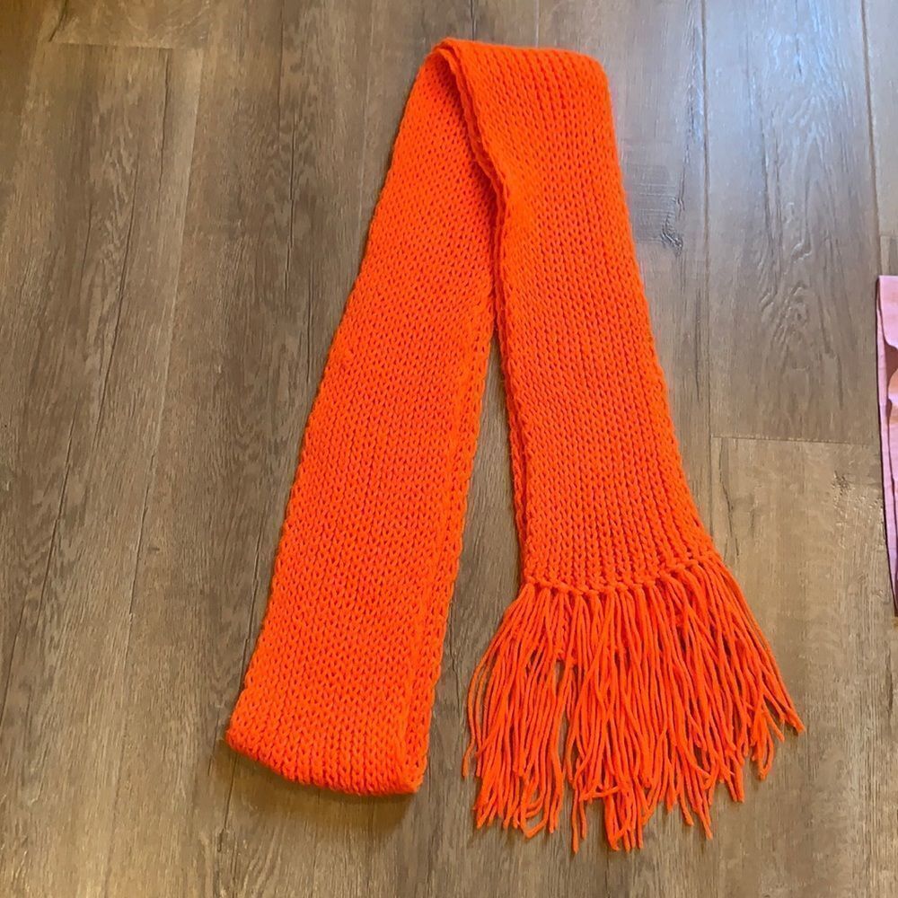 Orange scarf 🧣
